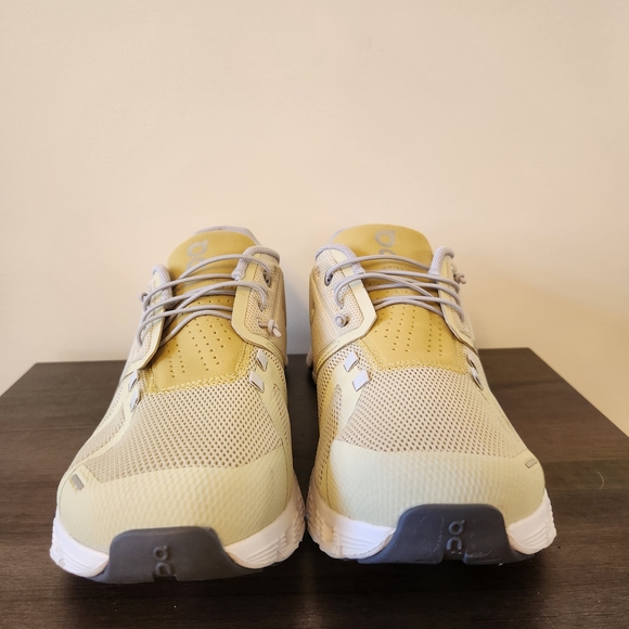 Mens On Cloud Running Shoes Size 9 - Picture 3 of 8